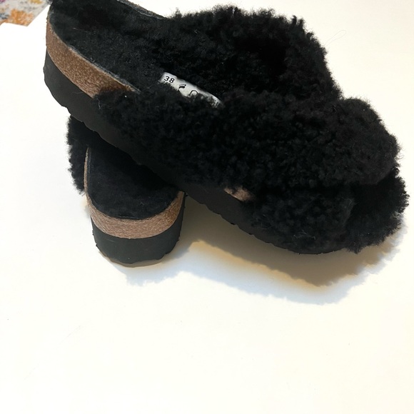 Birkenstock Black Plush Sandals - Picture 5 of 10